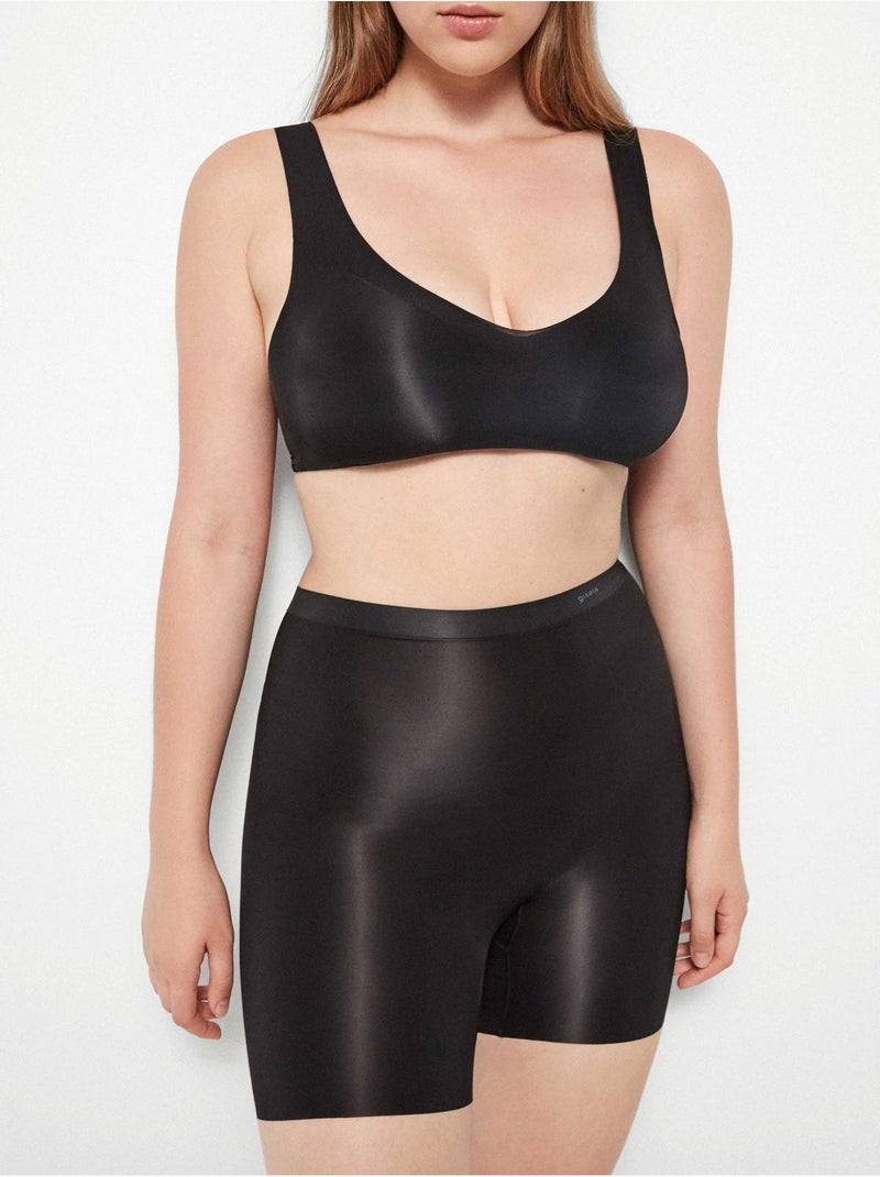 Pantalon modelant avec finitions thermofusées et coupe laser Noir - Kiabi