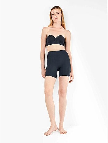 Pantalon modelant et enveloppant en tissu microfibre