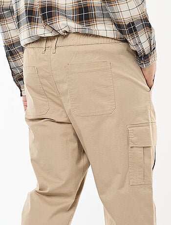 Pantalon multipoches uni avec passant pour ceinture