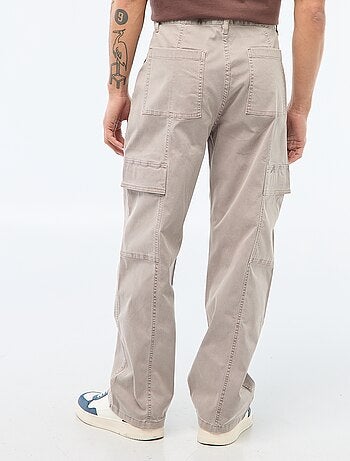 Pantalon multipoches uni coupe droite / Regular Fit