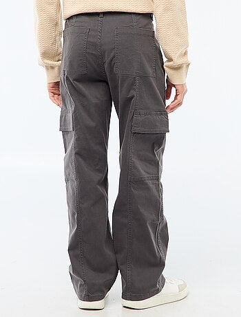Pantalon multipoches uni coupe droite / Regular Fit