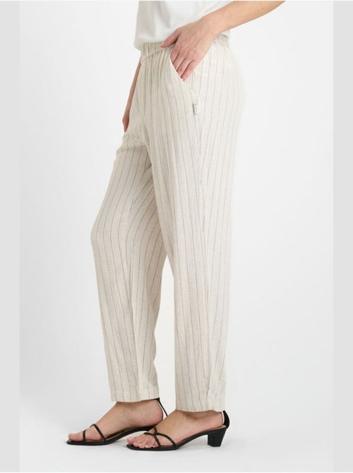 Pantalon oliver droite 'le temps des cerises' - Kiabi Pantalon oliver droite 'le temps des cerises' - Kiabi