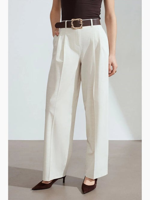 Pantalon palazzo à jambe large et ceinture dilvin - Kiabi Pantalon palazzo à jambe large et ceinture dilvin - Kiabi