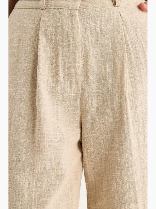 Pantalon palazzo en lin avec ceinture en paille et détails de poche lucci - Kiabi Pantalon palazzo en lin avec ceinture en paille et détails de poche lucci - Kiabi