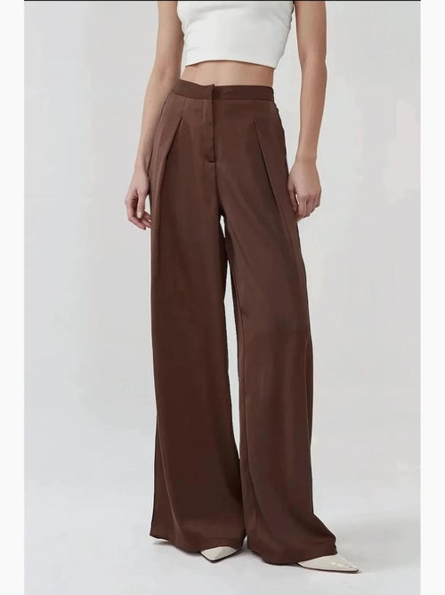 Pantalon palazzo en satin à taille haute et jambes larges hiccup - Kiabi Pantalon palazzo en satin à taille haute et jambes larges hiccup - Kiabi
