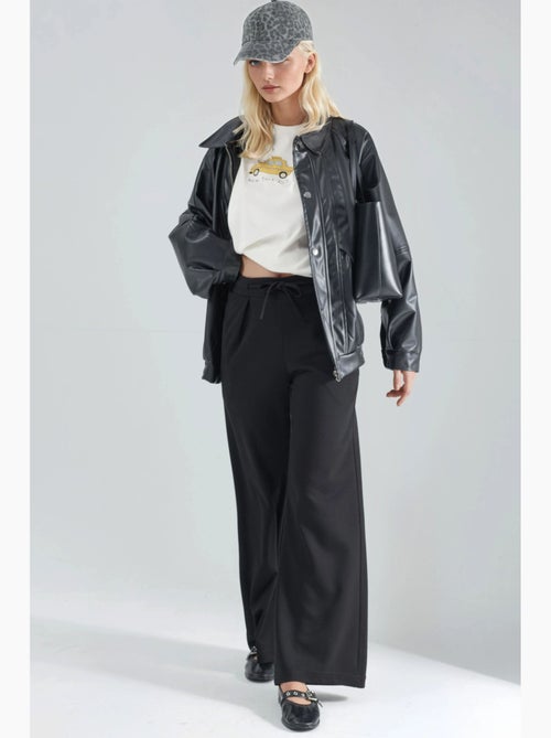 Pantalon palazzo plissé à jambes droites hiccup - Kiabi Pantalon palazzo plissé à jambes droites hiccup - Kiabi