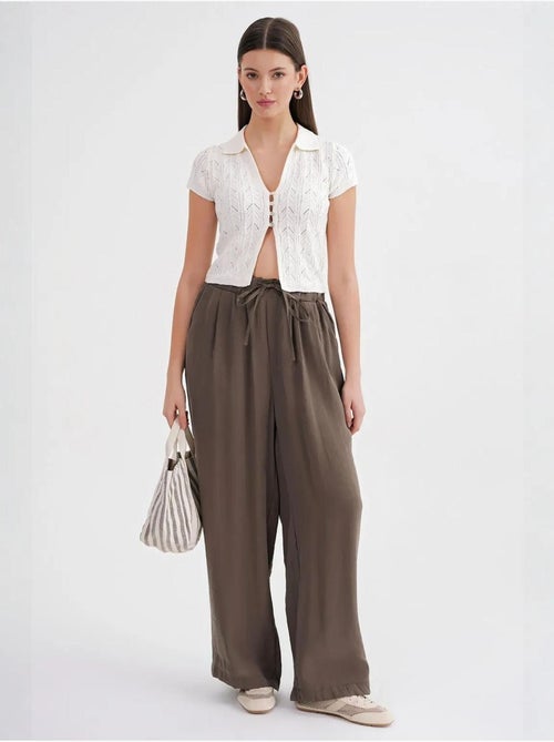 Pantalon palazzo plissé taille haute avec cordon de serrage mixray - Kiabi Pantalon palazzo plissé taille haute avec cordon de serrage mixray - Kiabi