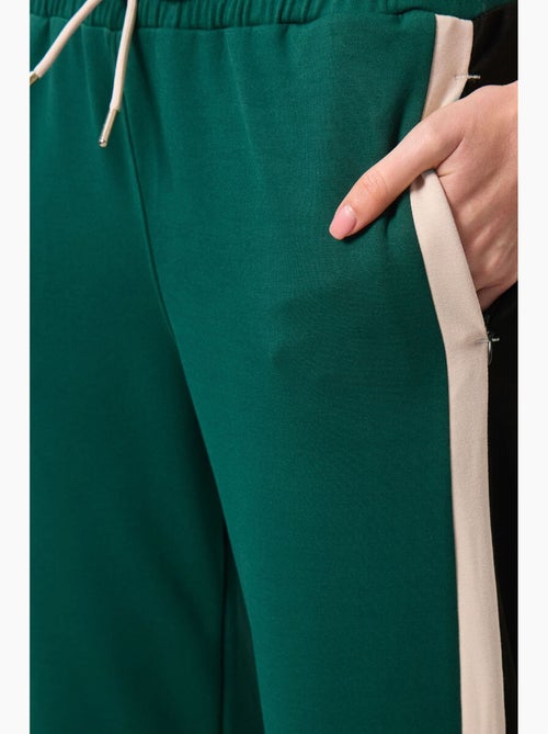Pantalon palazzo rayé avec taille à cordon tommy - Kiabi Pantalon palazzo rayé avec taille à cordon tommy - Kiabi