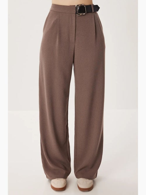 Pantalon palazzo taille haute et jambes larges avec ceinture istanbul - Kiabi Pantalon palazzo taille haute et jambes larges avec ceinture istanbul - Kiabi