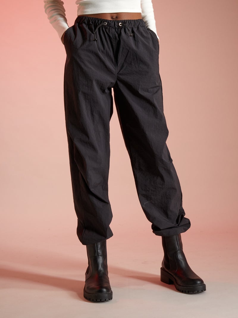 Pantalon parachute en nylon noir - Kiabi