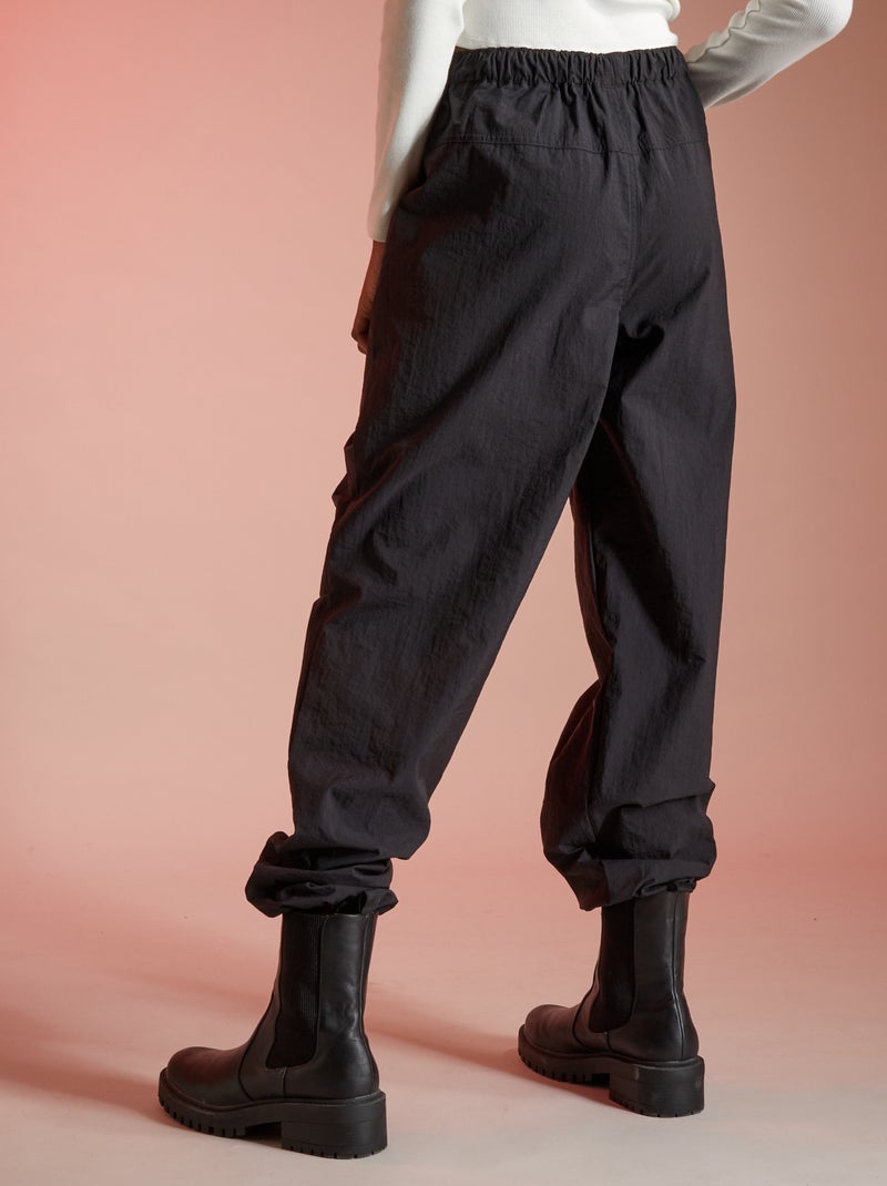 Pantalon parachute en nylon noir - Kiabi