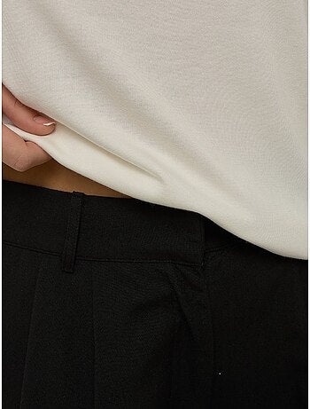 Pantalon plissé à jambes larges