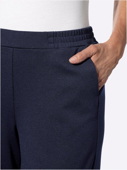 Pantalon plissé plis repassés soignés - taille courte - moda vilona - Kiabi Pantalon plissé plis repassés soignés - taille courte - moda vilona - Kiabi