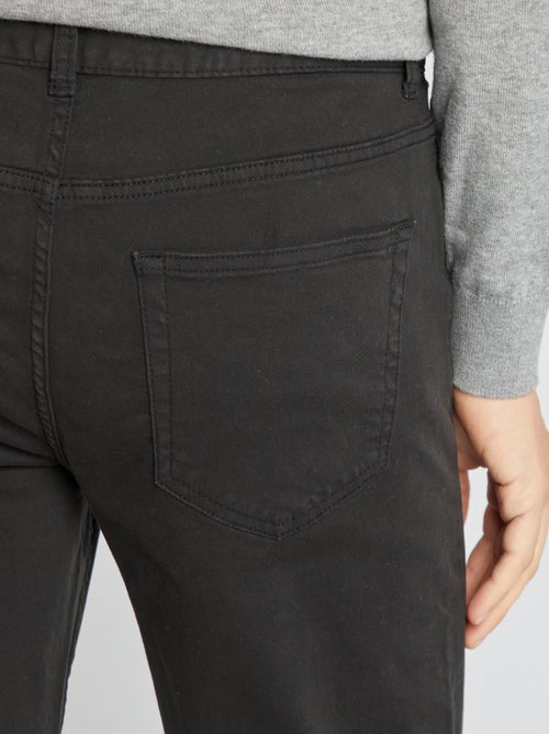 Pantalon pour homme à coupe slim et 5 poches - Kiabi Pantalon pour homme à coupe slim et 5 poches - Kiabi