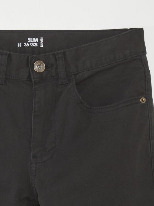 Pantalon pour homme à coupe slim et 5 poches - Kiabi Pantalon pour homme à coupe slim et 5 poches - Kiabi