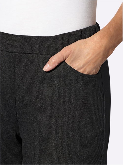 Pantalon Qualité Côtelée - Taille Standard - Moda Vilona - Kiabi Pantalon Qualité Côtelée - Taille Standard - Moda Vilona - Kiabi