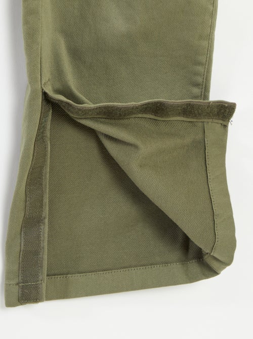 Pantalon regular avec poches à rabat - collection facile à enfiler - Kiabi