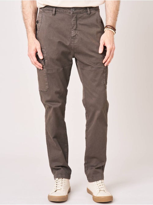 Pantalon regular homme en coton 'deeluxe' - Kiabi Pantalon regular homme en coton 'deeluxe' - Kiabi