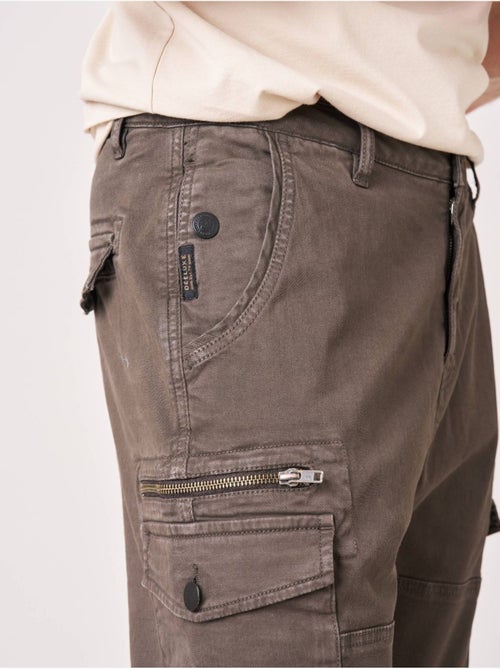 Pantalon regular homme en coton 'deeluxe' - Kiabi Pantalon regular homme en coton 'deeluxe' - Kiabi