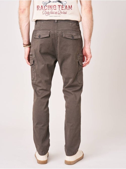 Pantalon regular homme en coton 'deeluxe' - Kiabi Pantalon regular homme en coton 'deeluxe' - Kiabi