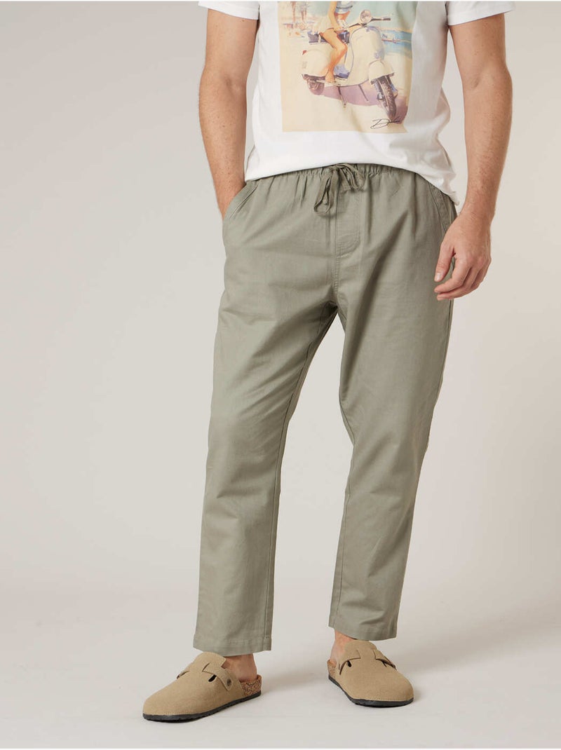 Pantalon relaxed homme en coton et lin 'Deeluxe' Vert kaki clair - Kiabi