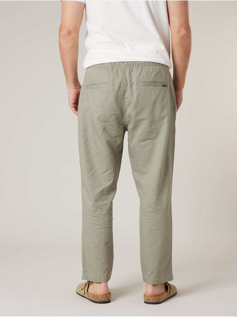 Pantalon relaxed homme en coton et lin 'Deeluxe' Vert kaki clair - Kiabi