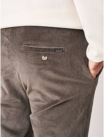 Pantalon relaxed homme en velours côtelé 'deeluxe'