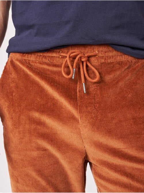 Pantalon relaxed homme en velours côtelé 'deeluxe' - Kiabi Pantalon relaxed homme en velours côtelé 'deeluxe' - Kiabi