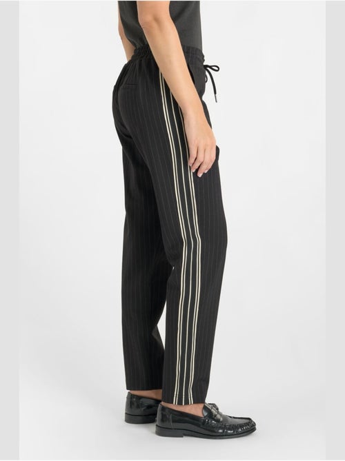 Pantalon ROSA droite 'Le Temps Des Cerises' - Kiabi Pantalon ROSA droite 'Le Temps Des Cerises' - Kiabi