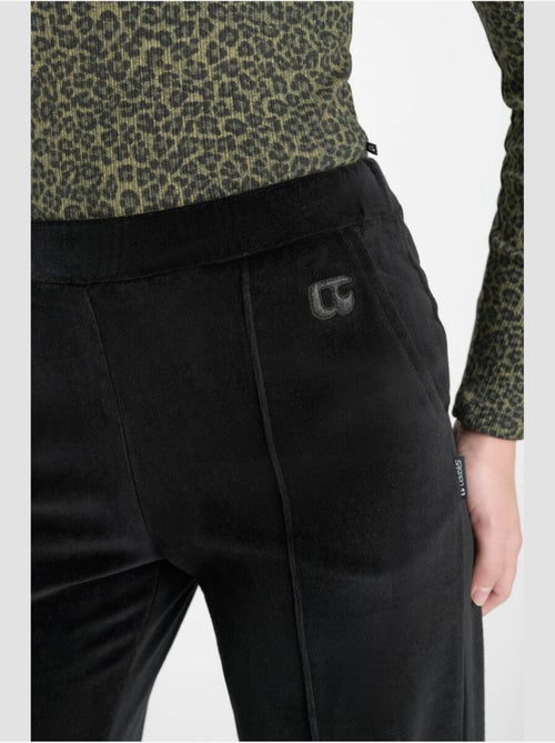 Pantalon sidygi jogpant 'le temps des cerises' - Kiabi Pantalon sidygi jogpant 'le temps des cerises' - Kiabi