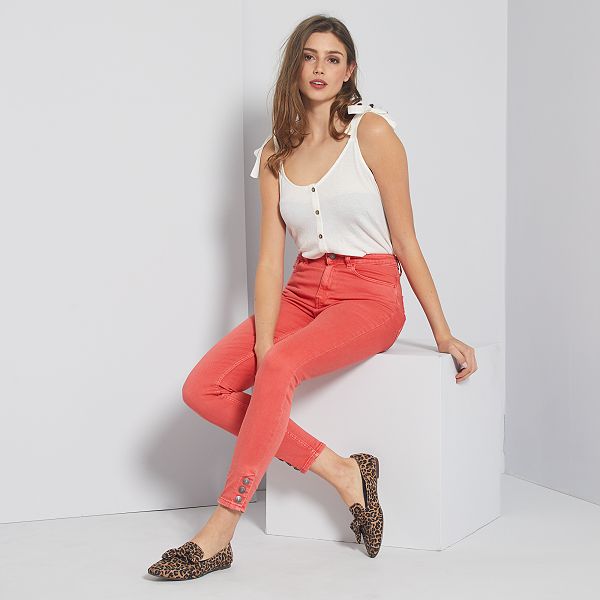 pantalon slim couleur femme