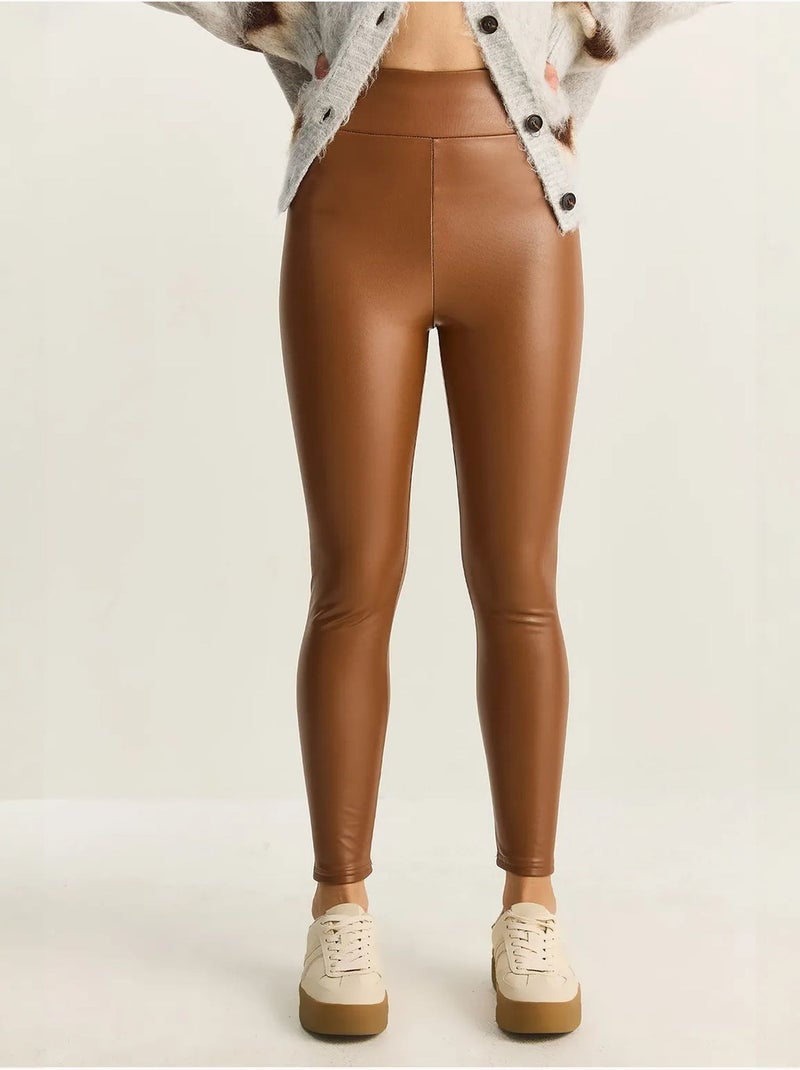 Pantalon skinny en similicuir à taille élastique lucci Camel - Kiabi