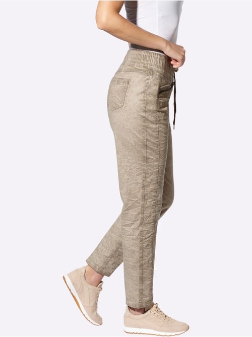 Pantalon Slim Effet Délavé - Taille Standard - Helline - Kiabi Pantalon Slim Effet Délavé - Taille Standard - Helline - Kiabi