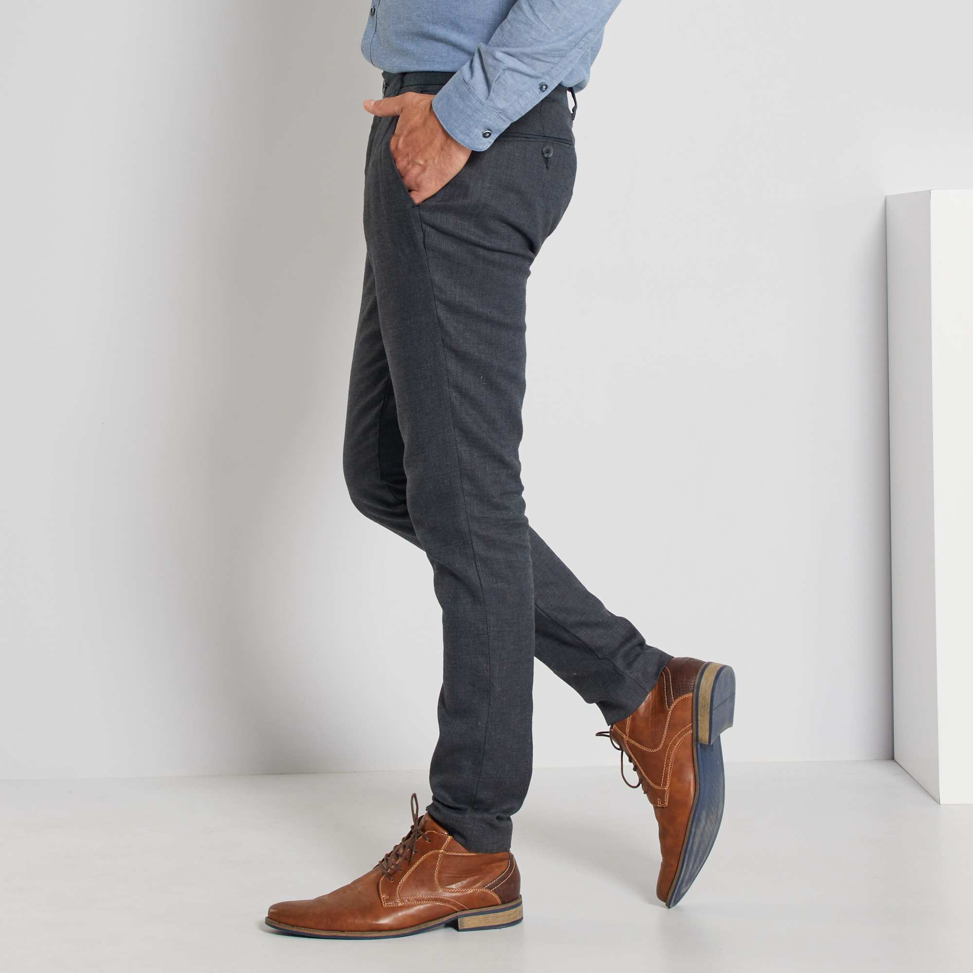 Pantalon slim en lin et coton homme gris Kiabi 18,00€