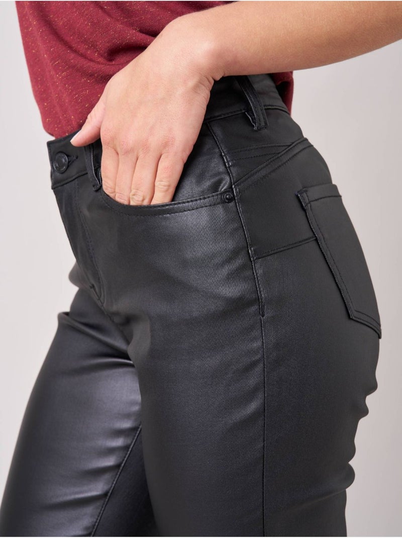 Pantalon slim femme en toile enduite 'deeluxe' Noir - Kiabi