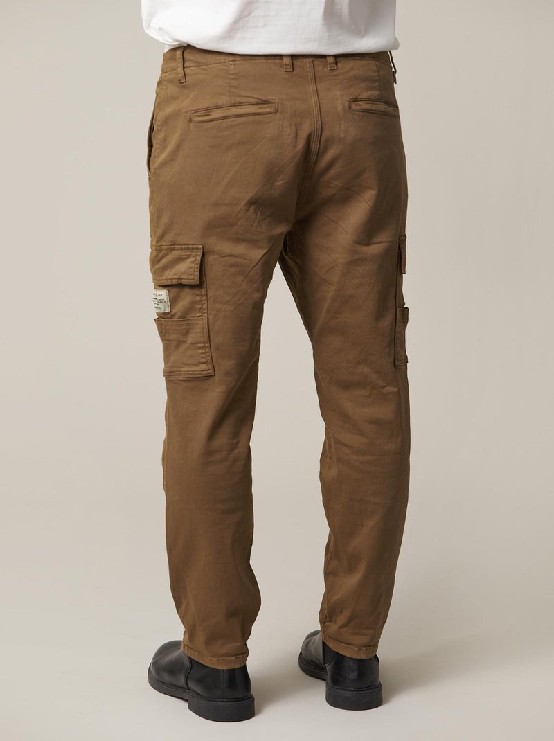 Pantalon style cargo avec grosses poches apparentes 'Deeluxe' Marron foncé - Kiabi