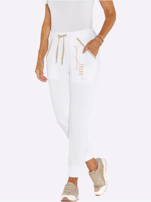 Pantalon sweat à ceinture élastique avec poches et lettrage imprimé - Taille courte - Moda Vilona - Kiabi Pantalon sweat à ceinture élastique avec poches et lettrage imprimé - Taille courte - Moda Vilona - Kiabi