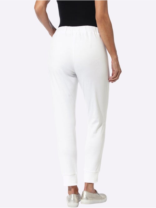 Pantalon sweat à ceinture élastique avec poches et lettrage imprimé - Taille courte - Moda Vilona - Kiabi Pantalon sweat à ceinture élastique avec poches et lettrage imprimé - Taille courte - Moda Vilona - Kiabi