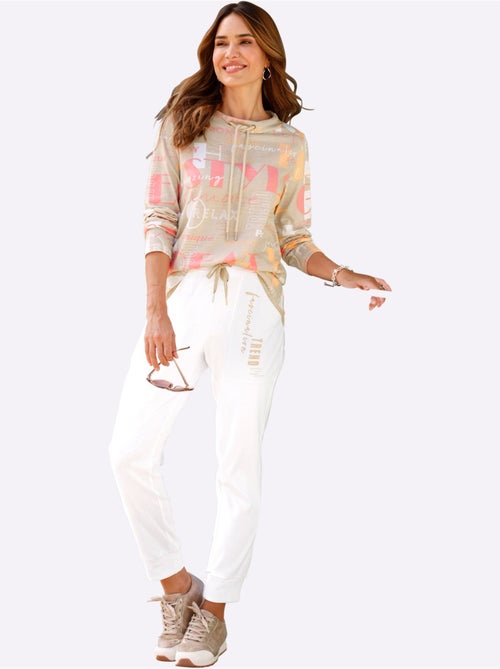 Pantalon sweat à ceinture élastique avec poches et lettrage imprimé - Taille courte - Moda Vilona - Kiabi Pantalon sweat à ceinture élastique avec poches et lettrage imprimé - Taille courte - Moda Vilona - Kiabi