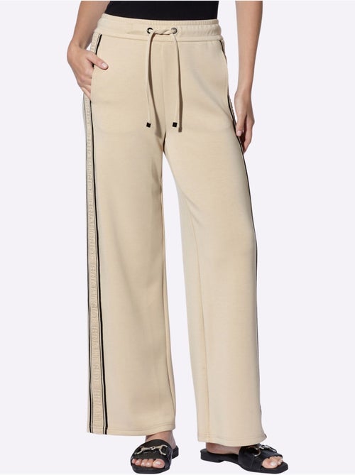 Pantalon Sweat La Coupe Droite Allonge Les Jambes - Taille Standard - Helline - Kiabi Pantalon Sweat La Coupe Droite Allonge Les Jambes - Taille Standard - Helline - Kiabi