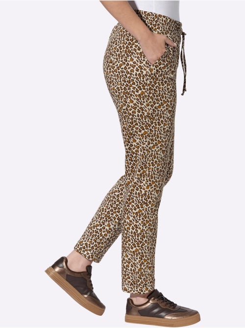 Pantalon sweat matière sweat - taille courte - moda vilona - Kiabi Pantalon sweat matière sweat - taille courte - moda vilona - Kiabi