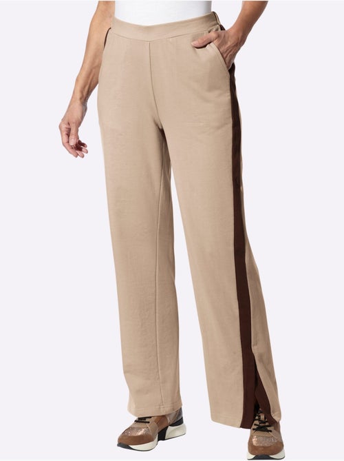 Pantalon Sweat Rayures Galon Tendance - Taille Courte - Moda Vilona - Kiabi Pantalon Sweat Rayures Galon Tendance - Taille Courte - Moda Vilona - Kiabi