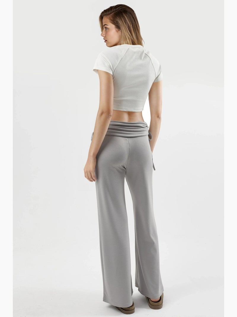 Pantalon taille haute à jambes larges avec détails à volants hiccup Gris - Kiabi