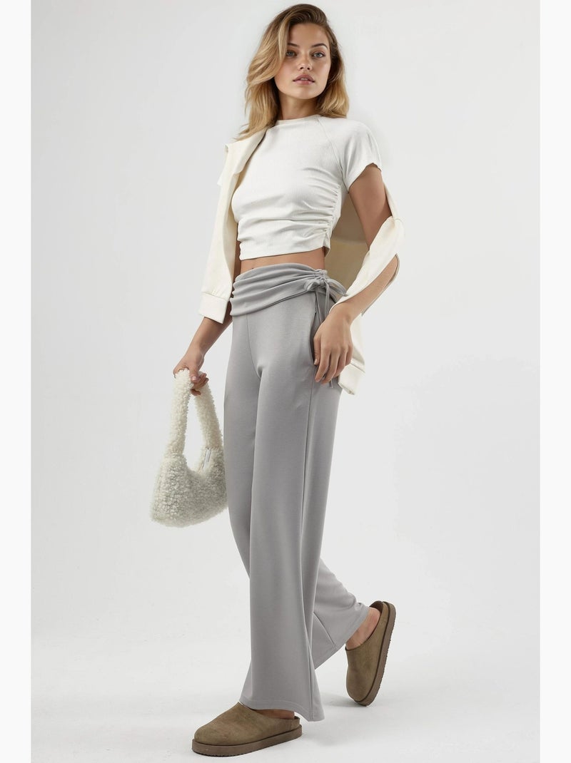 Pantalon taille haute à jambes larges avec détails à volants hiccup Gris - Kiabi