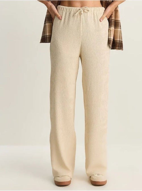 Pantalon taille haute à jambes larges en seersucker lucci - Kiabi Pantalon taille haute à jambes larges en seersucker lucci - Kiabi
