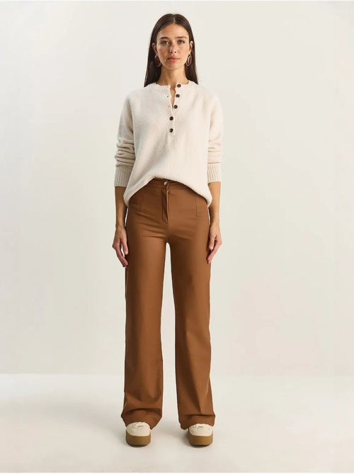 Pantalon taille haute à jambes larges en similicuir lucci - Kiabi Pantalon taille haute à jambes larges en similicuir lucci - Kiabi