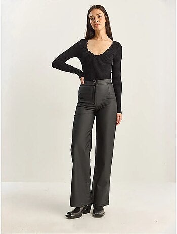 Pantalon taille haute à jambes larges en similicuir lucci