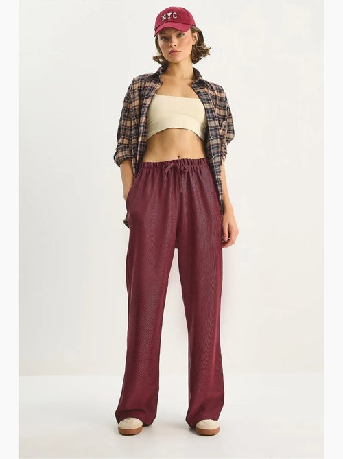 Pantalon taille haute à jambes larges lucci - Kiabi Pantalon taille haute à jambes larges lucci - Kiabi