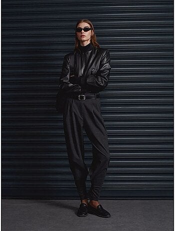 Pantalon tailleur à taille haute et plis dilvin
