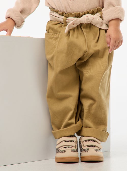 Pantalon twill avec ceinture - Kiabi